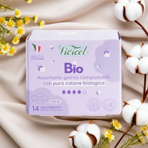 podpaski Vivicot BIO ekologiczne niebielone chlorem kompostowalne w otoczeniu kwiató i bawełny